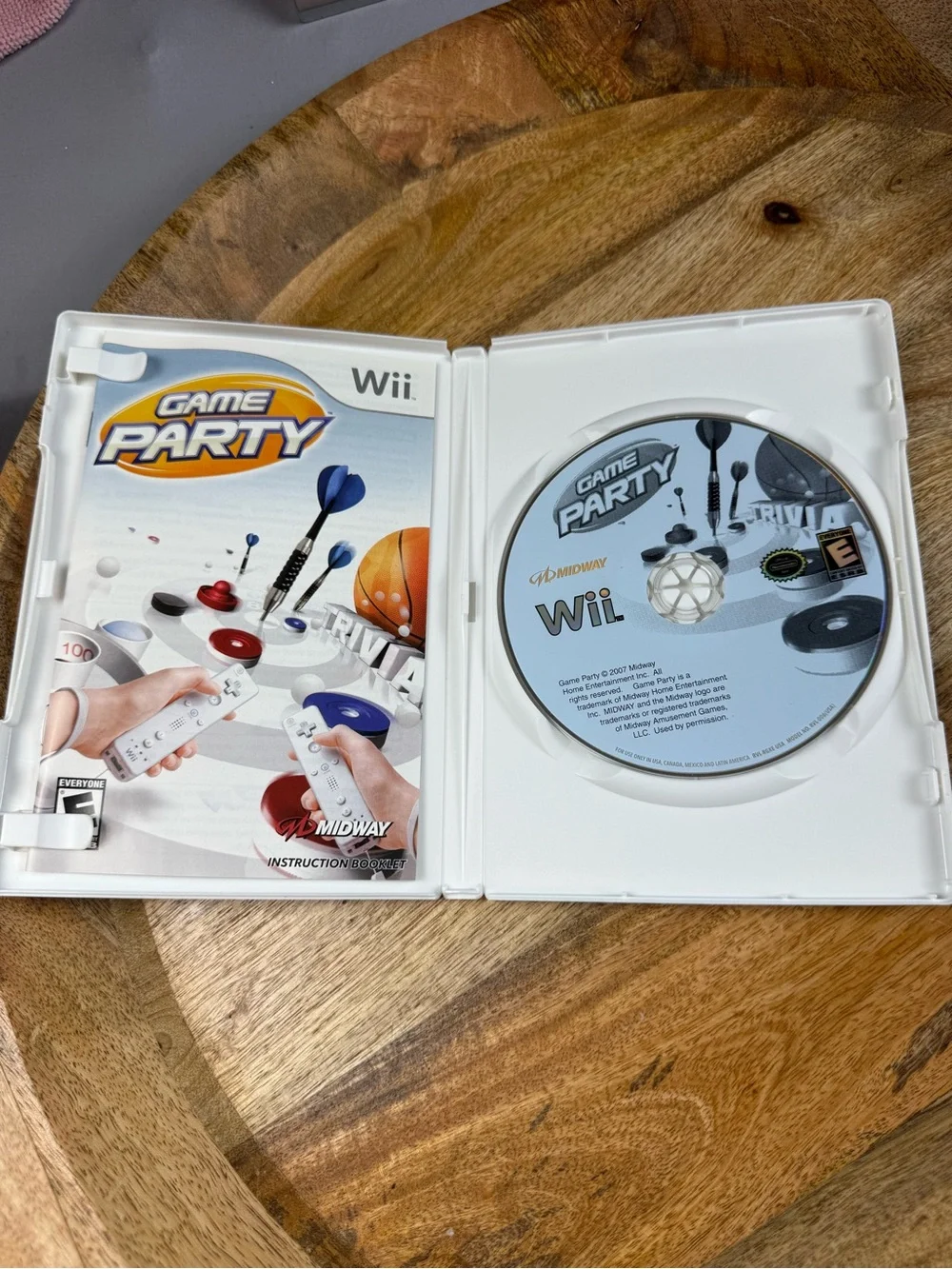 Nintendo Wii Game Party 🎯 Midway Multiplayer Family Party Game Retro